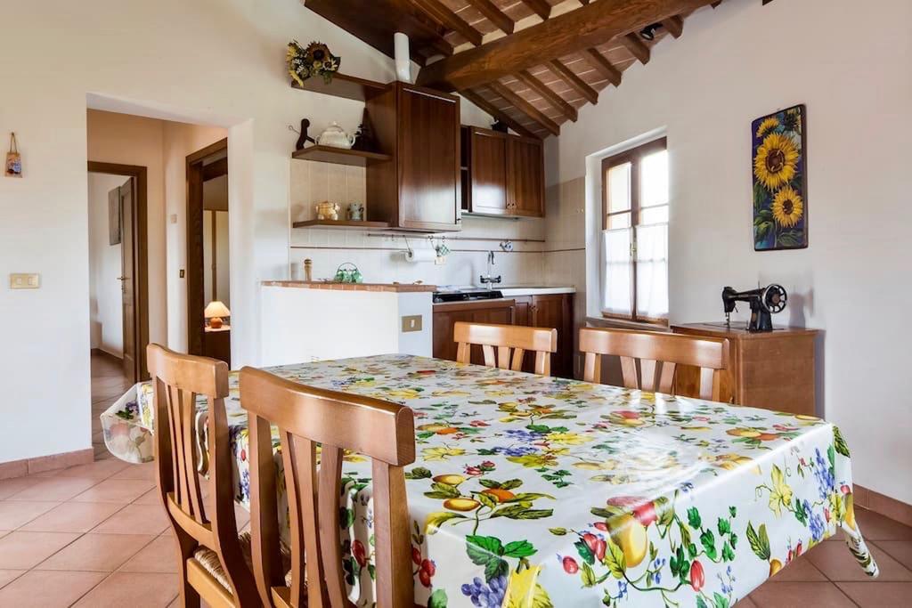Agriturismo Lo Strettoio 카스텔누오보베라덴가 외부 사진